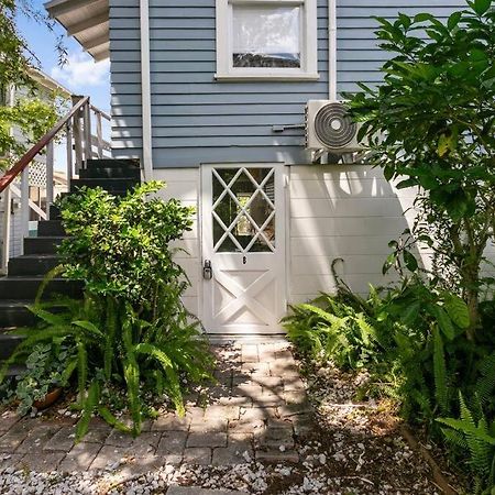 That 70'S Themed Apt Close To Coffee, Food + Shops Tampa Extérieur photo